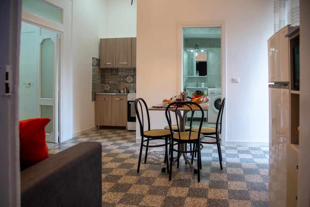 Domus Anticaglia By Domusextra Lejlighed Napoli Eksteriør billede